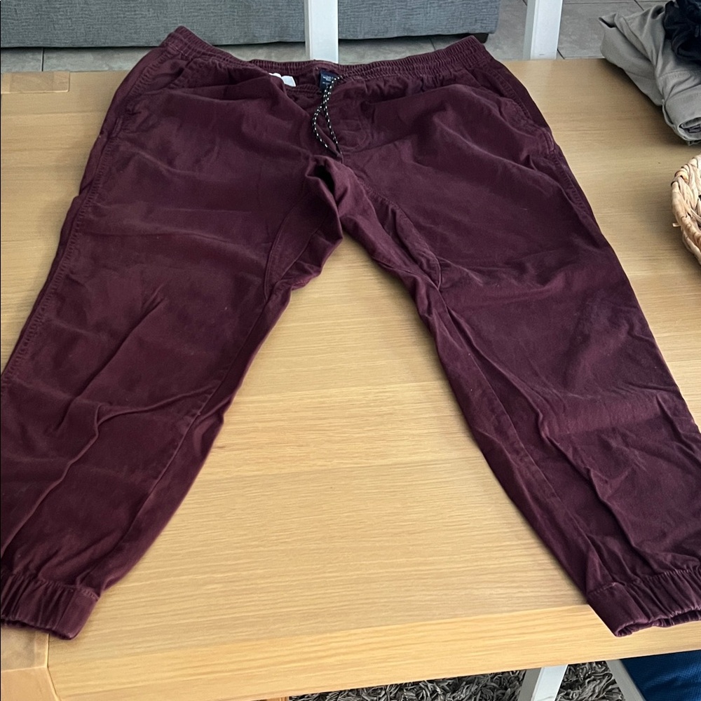 George Men's Casual Elastic-Waist Pants in Burgundy